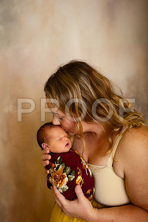 Kansas City Newborn Photographer | Award-Winning Baby Portraits