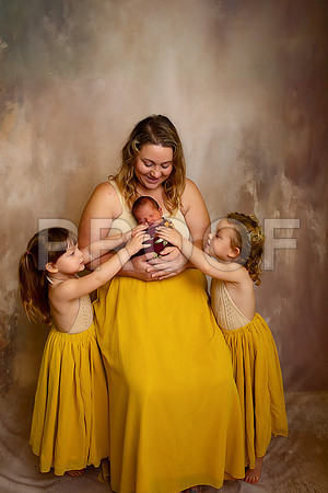 Kansas City Newborn Photographer | Award-Winning Baby Portraits