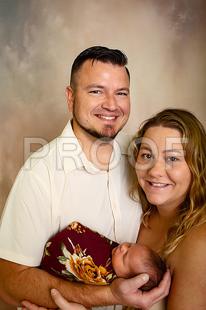 Kansas City Newborn Photographer | Award-Winning Baby Portraits