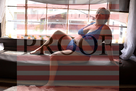 Kansas City Boudoir & Empowerment Photographer | Osawatomie, KS