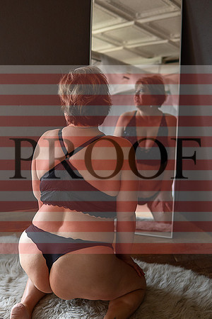 Kansas City Boudoir & Empowerment Photographer | Osawatomie, KS