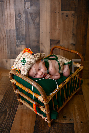 Kansas City Newborn Photographer | Award-Winning Baby Portraits