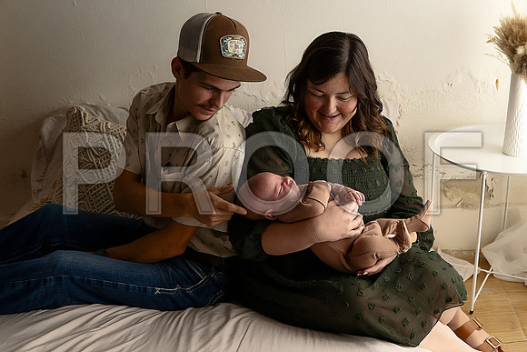 KC Newborn Photographer | Studio Lifestyle Newborn Photography