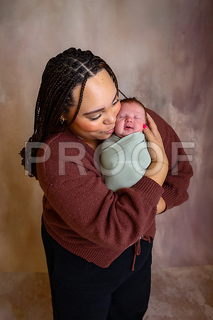 Kansas City Newborn Photographer | Award-Winning Baby Portraits