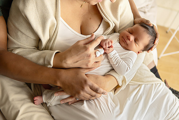 KC Newborn Photographer | Studio Lifestyle Newborn Photography
