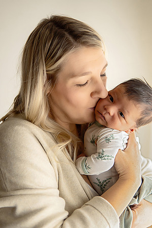 KC Newborn Photographer | Studio Lifestyle Newborn Photography