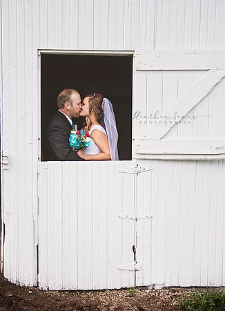 Heather Sears Photography | Timeless Luxury Wedding & Portrait Photography for Kansas City Couples