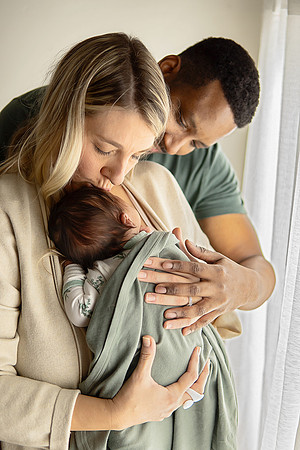 KC Newborn Photographer | Studio Lifestyle Newborn Photography
