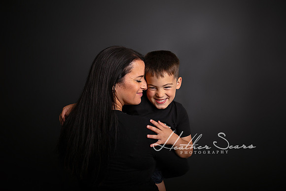 Authentic Kansas City Family Photography | Professional Studio & Lifestyle Sessions