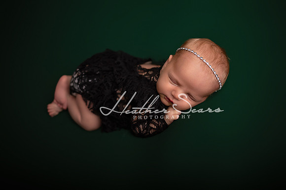 Kansas City Newborn Photographer | Award-Winning Baby Portraits