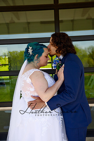 Heather Sears Photography | Timeless Luxury Wedding & Portrait Photography for Kansas City Couples