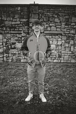 Kansas City Senior Photographer | Studio & Outdoor Sessions
