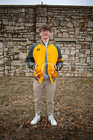 Kansas City Senior Photographer | Studio & Outdoor Sessions