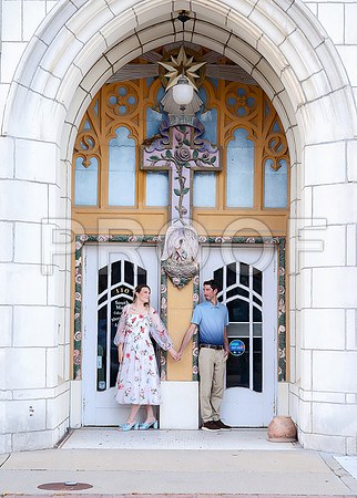 Kansas City Engagement Photography | Timeless & Authentic Outdoor Sessions