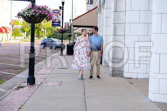 Kansas City Engagement Photography | Timeless & Authentic Outdoor Sessions