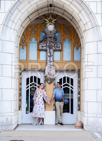 Kansas City Engagement Photography | Timeless & Authentic Outdoor Sessions
