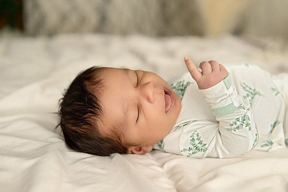 KC Newborn Photographer | Studio Lifestyle Newborn Photography