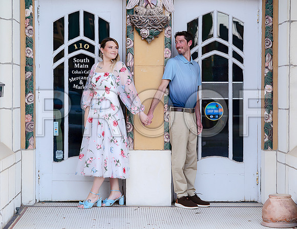 Kansas City Engagement Photography | Timeless & Authentic Outdoor Sessions
