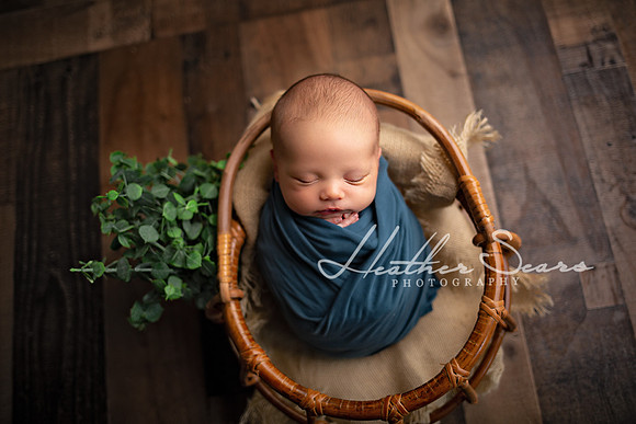 Kansas City High-End Newborn Photographer | Heather Sears Photography