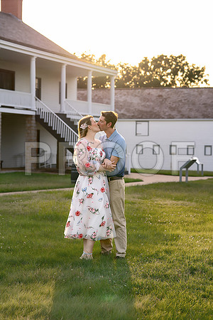 Kansas City Engagement Photography | Timeless & Authentic Outdoor Sessions