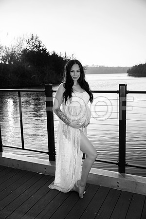 Fine Art Kansas City Maternity Photography | Luxury Pregnancy Portraits