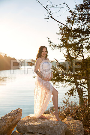 Fine Art Kansas City Maternity Photography | Luxury Pregnancy Portraits