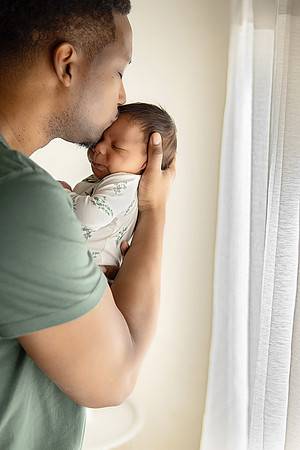 KC Newborn Photographer | Studio Lifestyle Newborn Photography