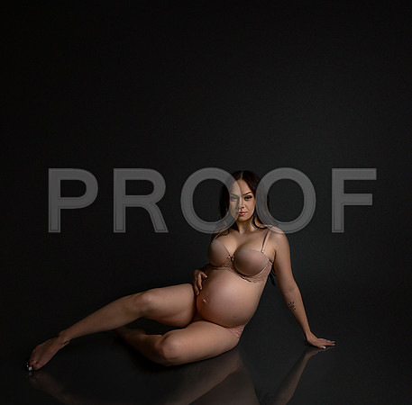 Fine Art Kansas City Maternity Photography | Luxury Pregnancy Portraits
