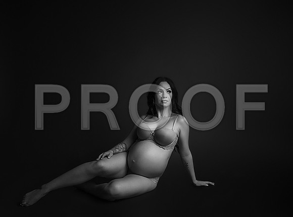 Fine Art Kansas City Maternity Photography | Luxury Pregnancy Portraits