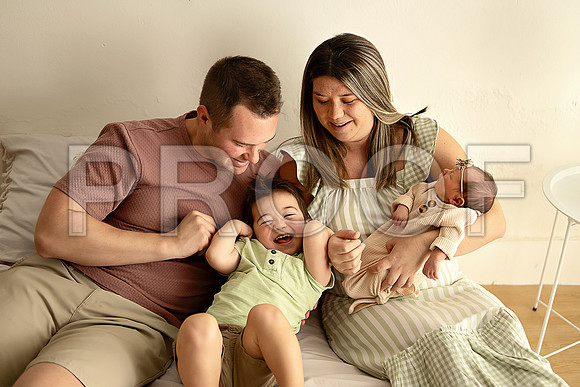 KC Newborn Photographer | Studio Lifestyle Newborn Photography