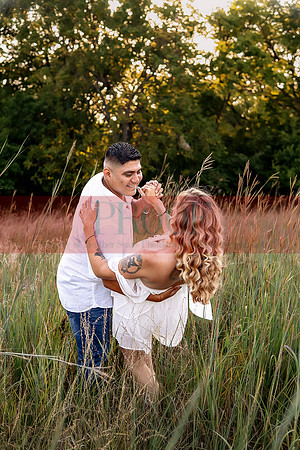 Kansas City Engagement Photography | Timeless & Authentic Outdoor Sessions