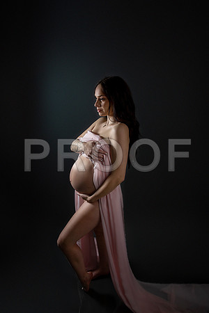 Fine Art Kansas City Maternity Photography | Luxury Pregnancy Portraits