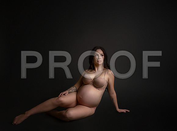Fine Art Kansas City Maternity Photography | Luxury Pregnancy Portraits