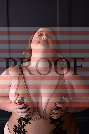 Kansas City Plus Size Boudoir Photography | Empowering Curve-Positive Portraits