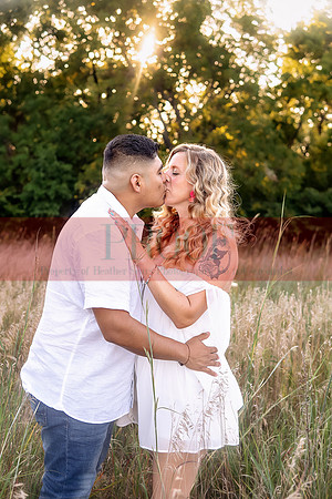 Kansas City Engagement Photography | Timeless & Authentic Outdoor Sessions