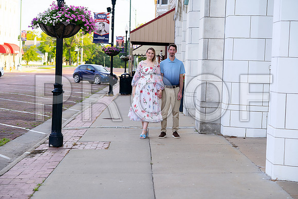Kansas City Engagement Photography | Timeless & Authentic Outdoor Sessions