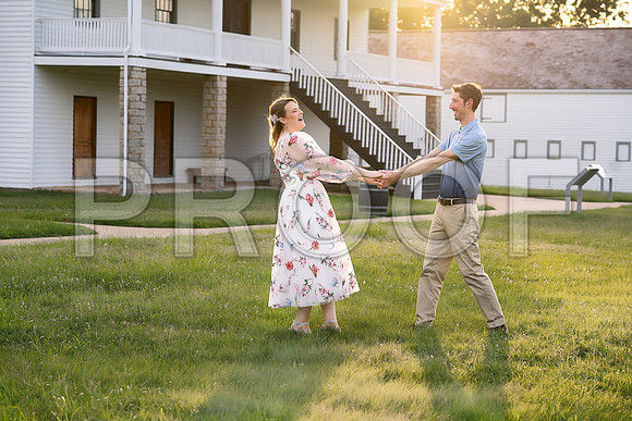 Kansas City Engagement Photography | Timeless & Authentic Outdoor Sessions
