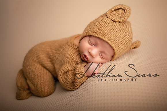 Kansas City Newborn Photographer | Award-Winning Baby Portraits